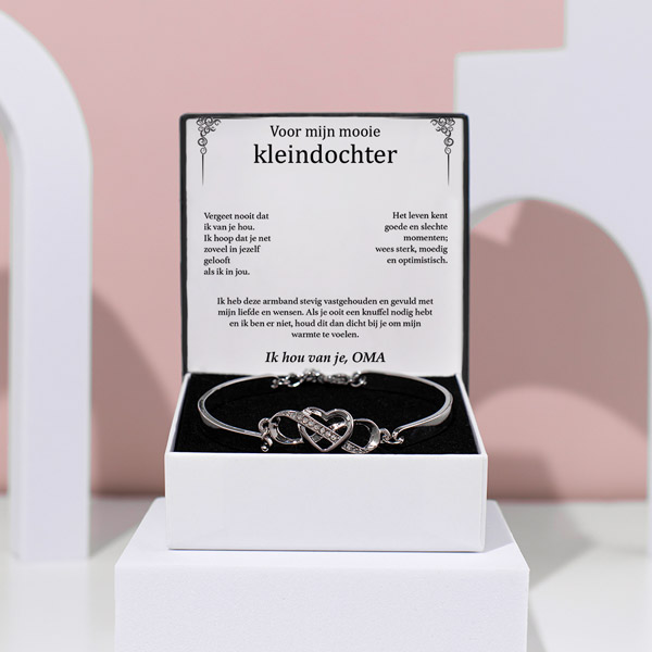 NL19_ZOE_HEARTBRACELET.jpg (1)