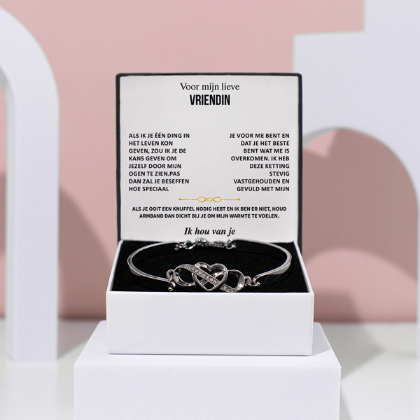 NL33_CHLOE_HEARTBRACELET.jpg (1)
