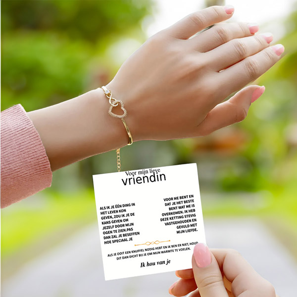 NL33_CHLOE_BLISSBRACELET_V2