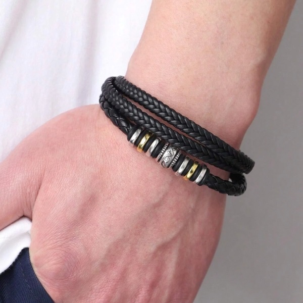 LEATHERBRACELET